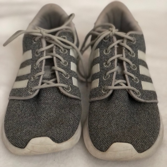 COPY - Womens Cloudfoam Adidas | Size 7.5 - Picture 4 of 6